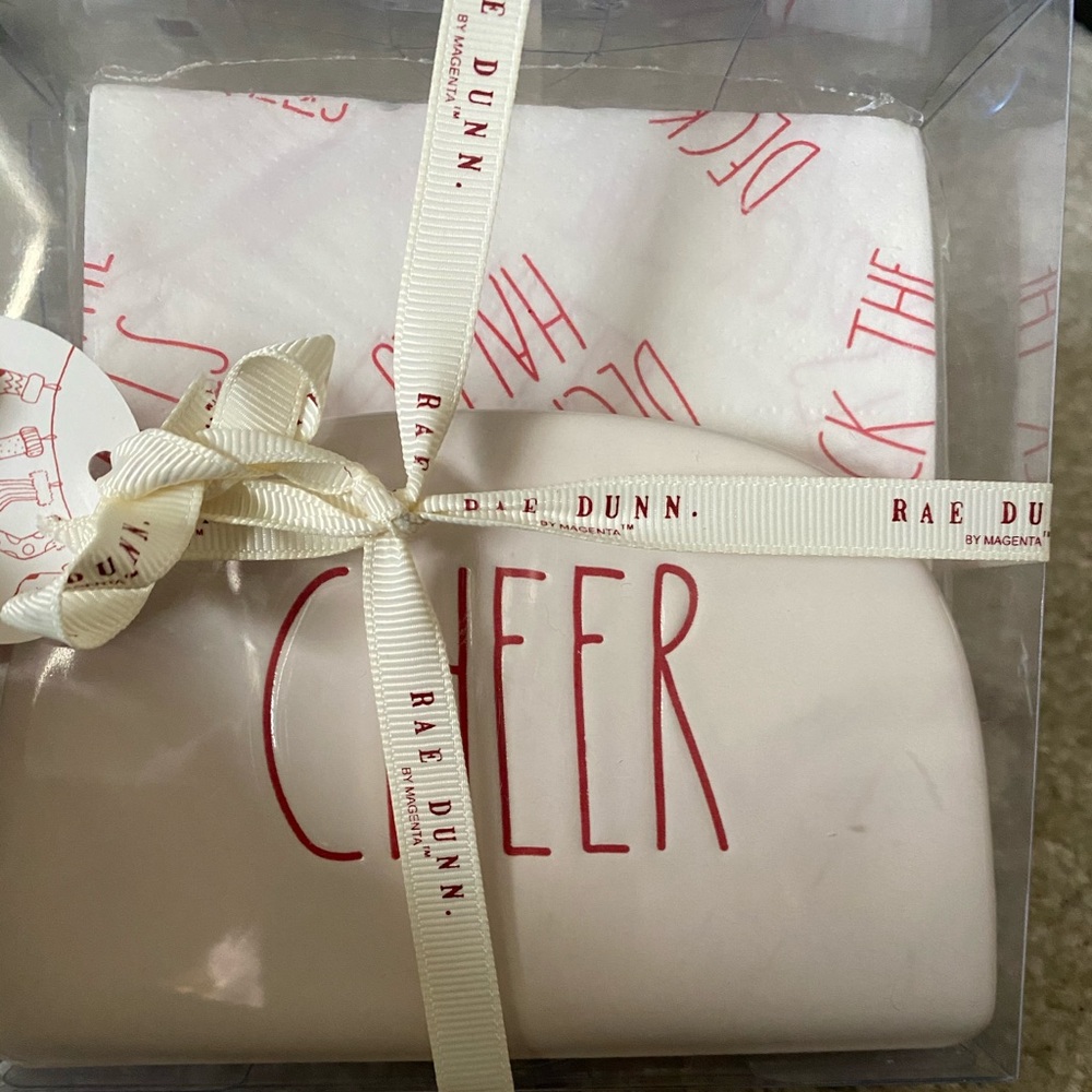 NWT Rae Dunn “Cheer” Napkin Holder w/ napkins